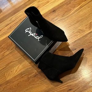 Quipid saucy black suede ankle boot 8